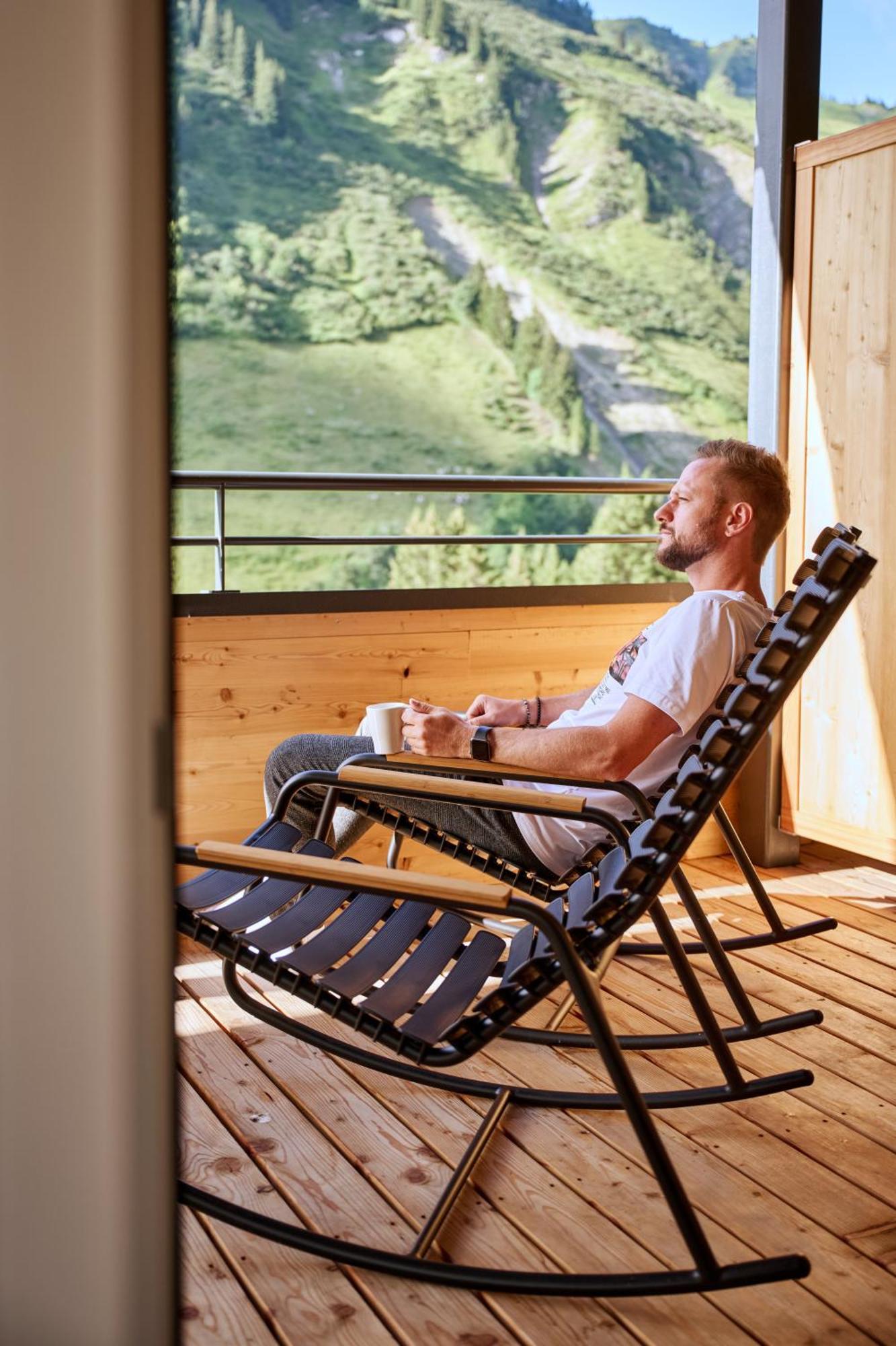 Alpenstolz Damuels Haus 1 - Stilvoll Urlauben In Den Bergen Lägenhet Exteriör bild