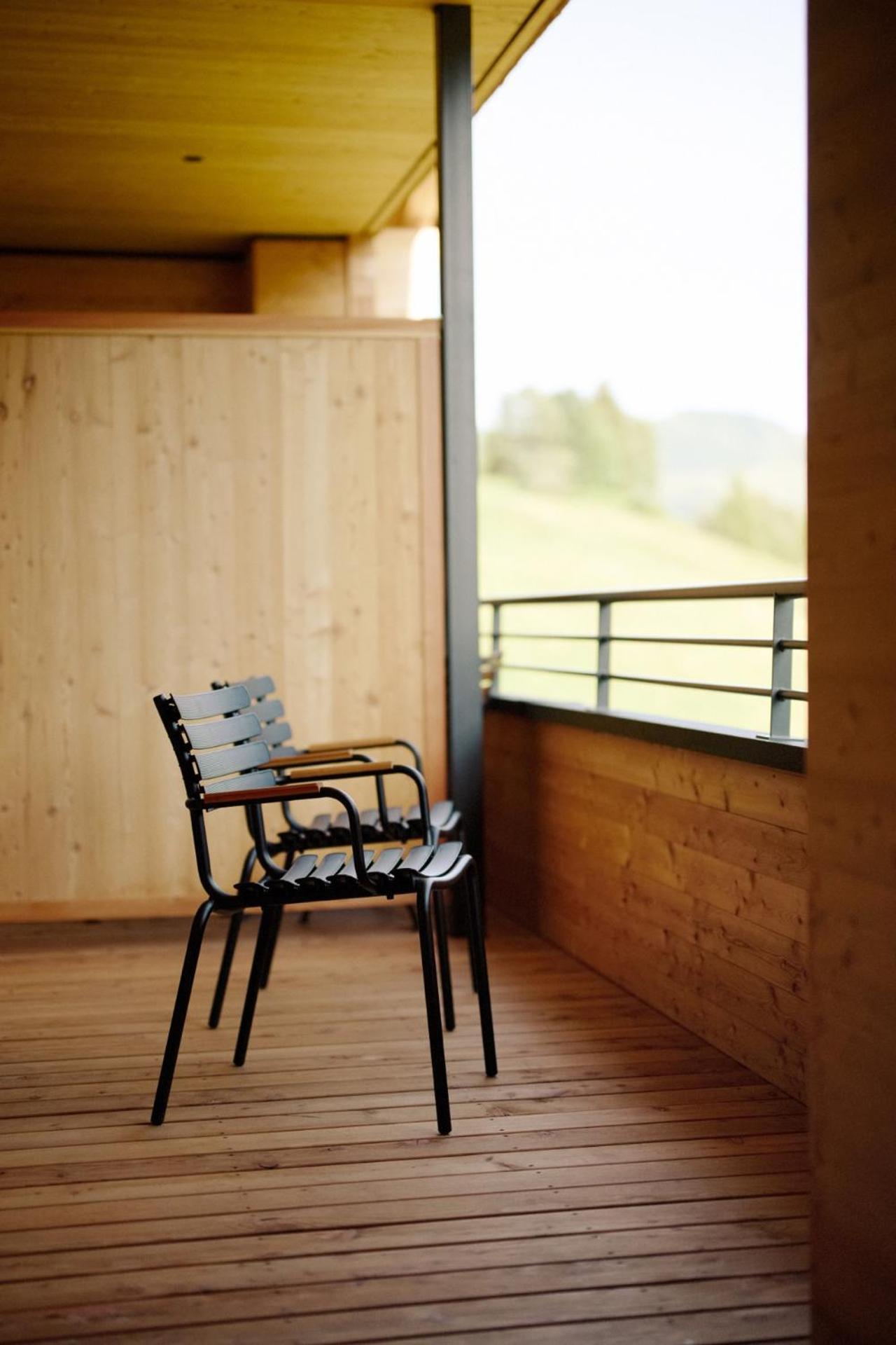 Alpenstolz Damuels Haus 1 - Stilvoll Urlauben In Den Bergen Lägenhet Exteriör bild