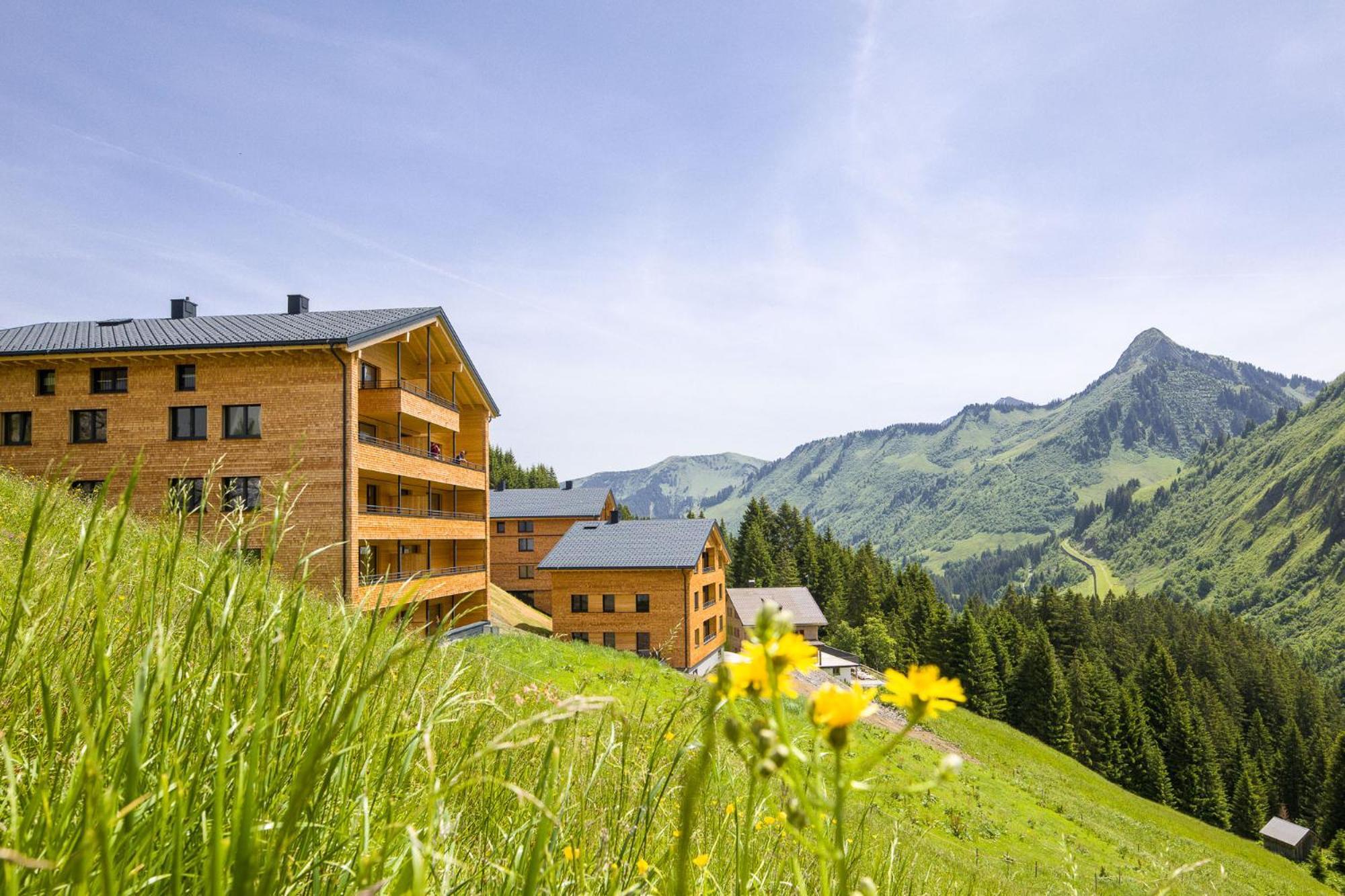 Alpenstolz Damuels Haus 1 - Stilvoll Urlauben In Den Bergen Lägenhet Exteriör bild